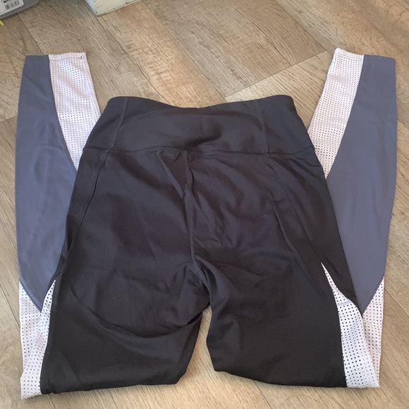 Avia XS 0-2 Waffle Cutout Athletic Leggings EUC - Picture 2 of 6